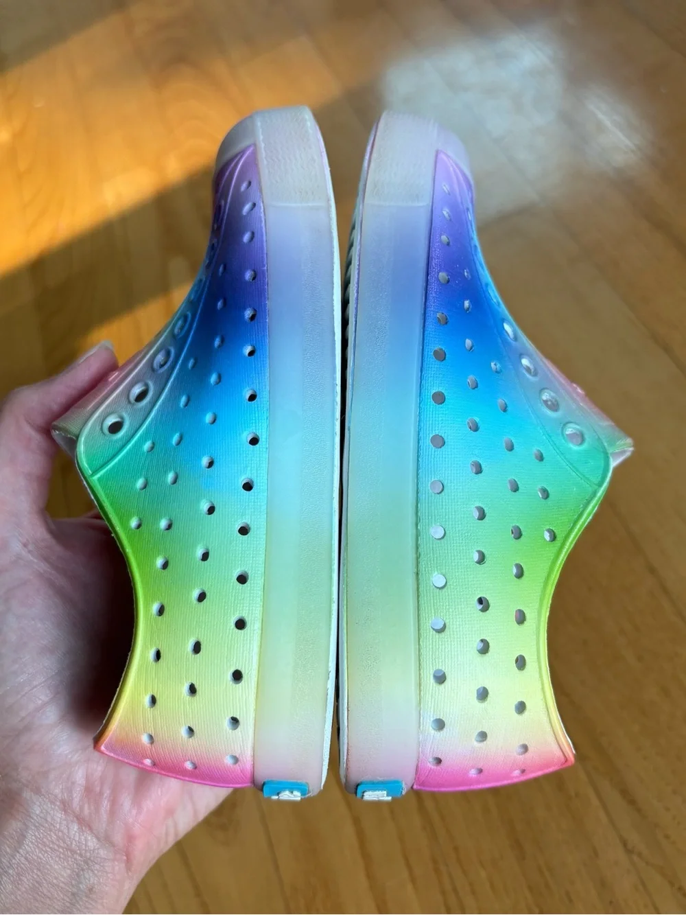 Native Jefferson Slip On Sneakers Shoes Sugarlite Rainbow Ombre Kids Girl Sz C10
